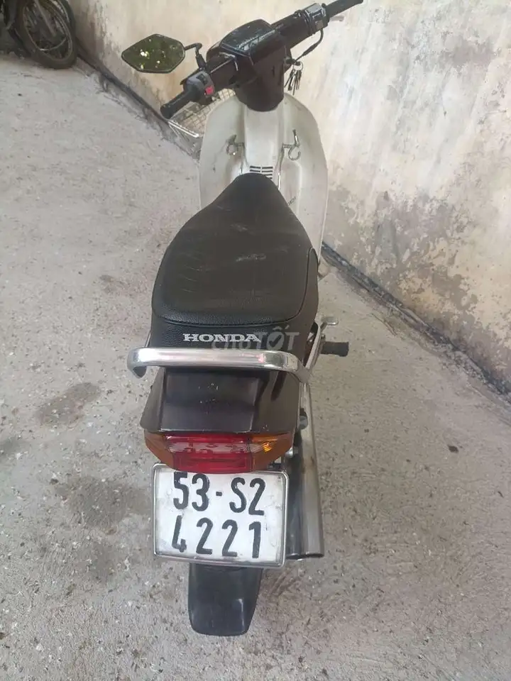 Honda Dream Nâu
