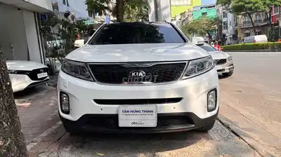 KIA Sorento 2015 2.4 AT 140 тыс. км Белый