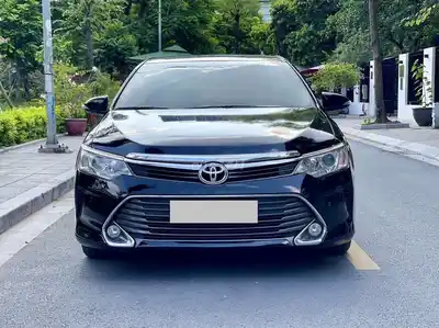 Toyota Camry 2.5Q 2016 черная 100000 км