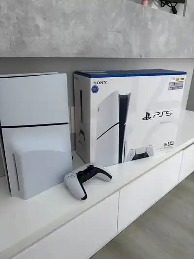 PlayStation 5, робот-пылесос Roborock, аэрогриль