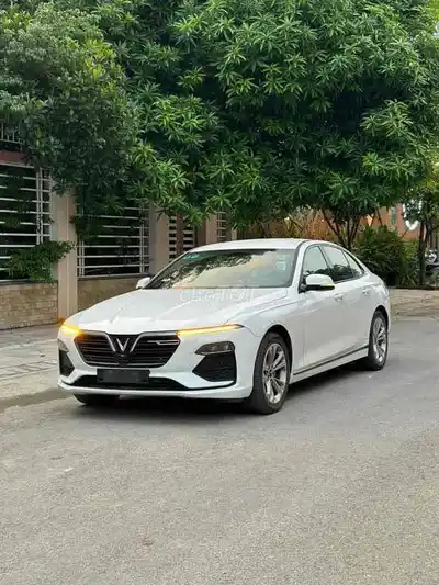 VinFast Lux A Base 2.0 AT Turbo 2022 года выпуска