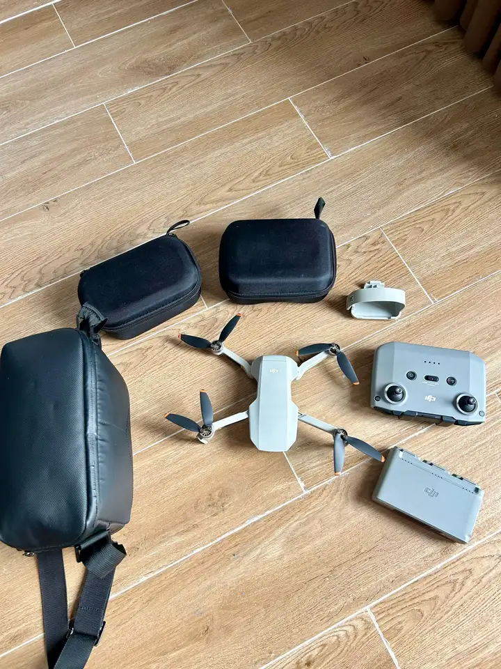 DJI Mini 2 Fly More Combo