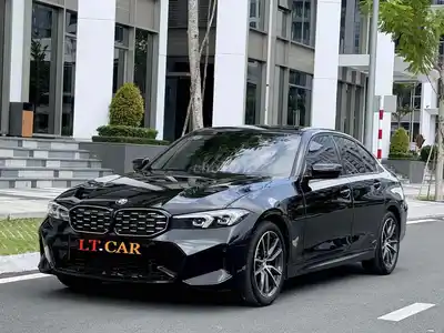 BMW 320i LCI 2023 Черный 13.000 км