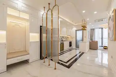Апартаменты с 3 спальнями в Vinhomes Golden River BASON, 1-й округ, премиум-мебель