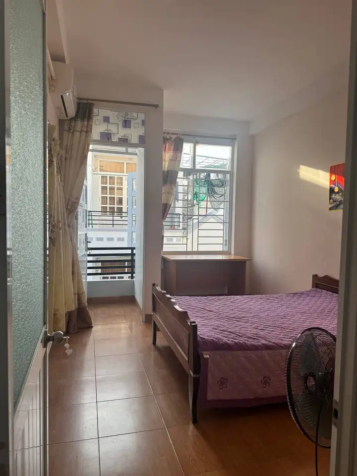 Комната с балконом в центре, ~20 м²