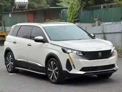 Peugeot 5008 GT 2022 Максимальная комплектация Белый 60000 км