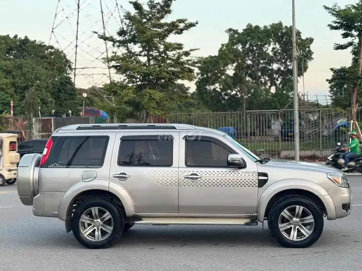 Ford Everest 2010 Автомат Дизель Золотой песок