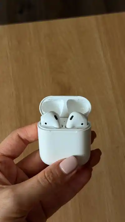 AirPods 2 поколения