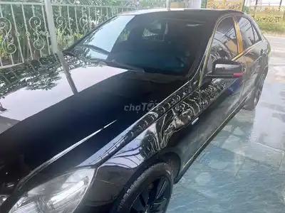 Mercedes-Benz E250 бензин черный