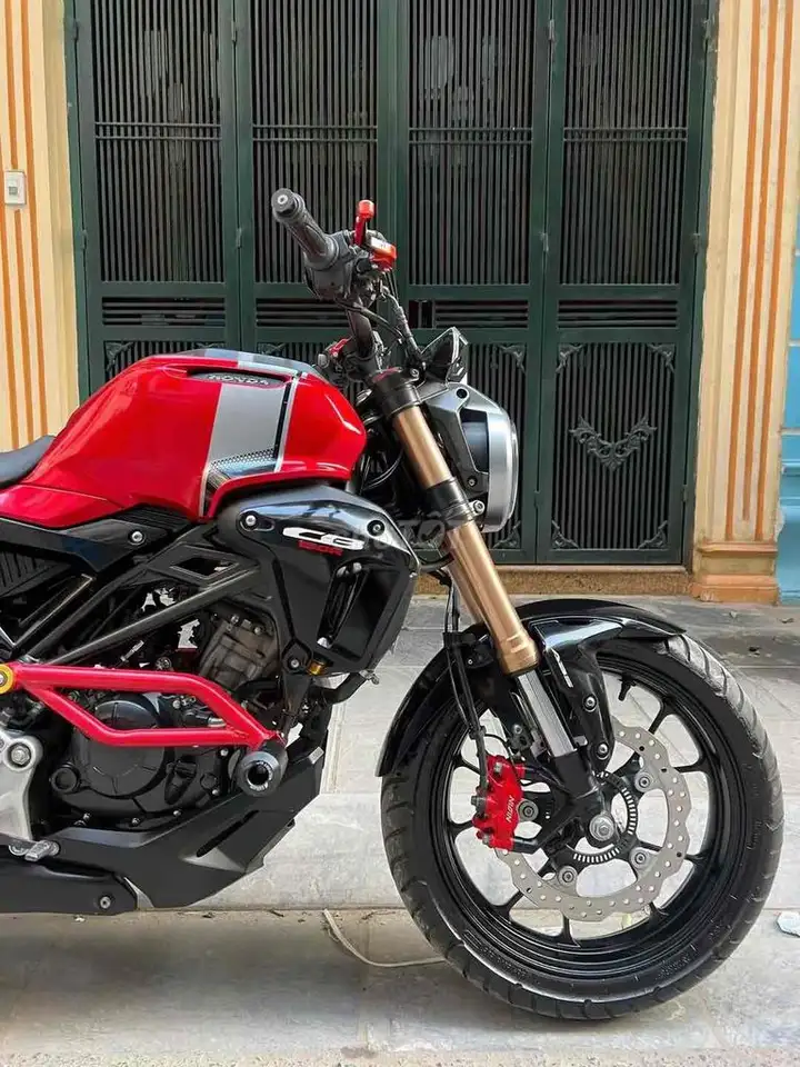 Honda CB150R ABS FI 2023 Красно-серый б/у