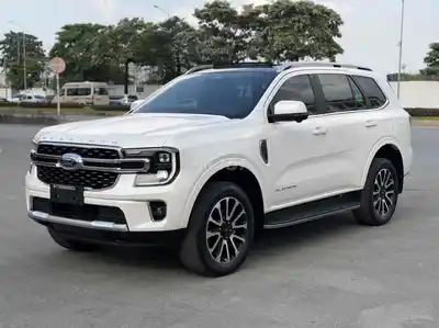 Ford Everest Platinum 2024 2.0L 4x4 AT Белый