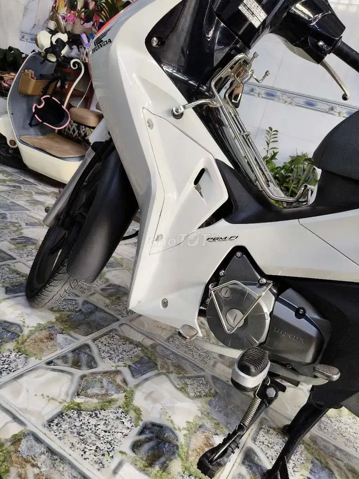 Honda Future 2024 белая 18000 км 99% новая