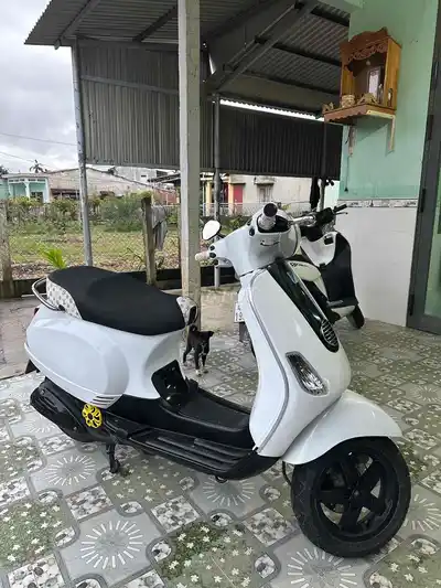 Piaggio Vespa 125 Белый