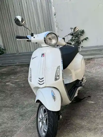 Скутер Piaggio Vespa Primavera iGet ABS Белый
