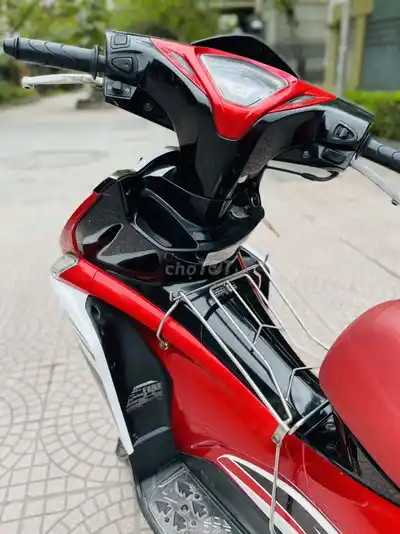Honda Air Blade 110cc, красно-черно-белый, отличное состояние