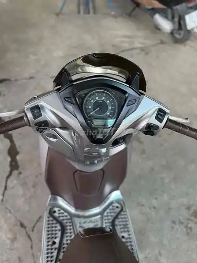 Honda Lead 2019 серебристо-коричневый