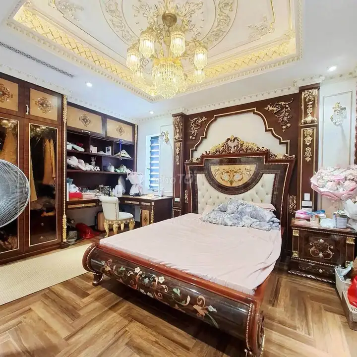 Тьма 10-этажное здание на улице Тон Дык Тханг, Донг Да, 140м2