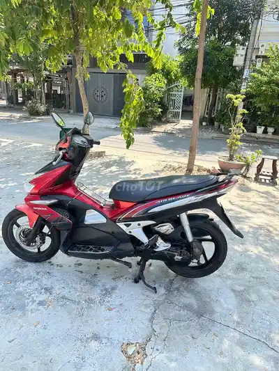 Воздушное лезвие Honda 2025 красное