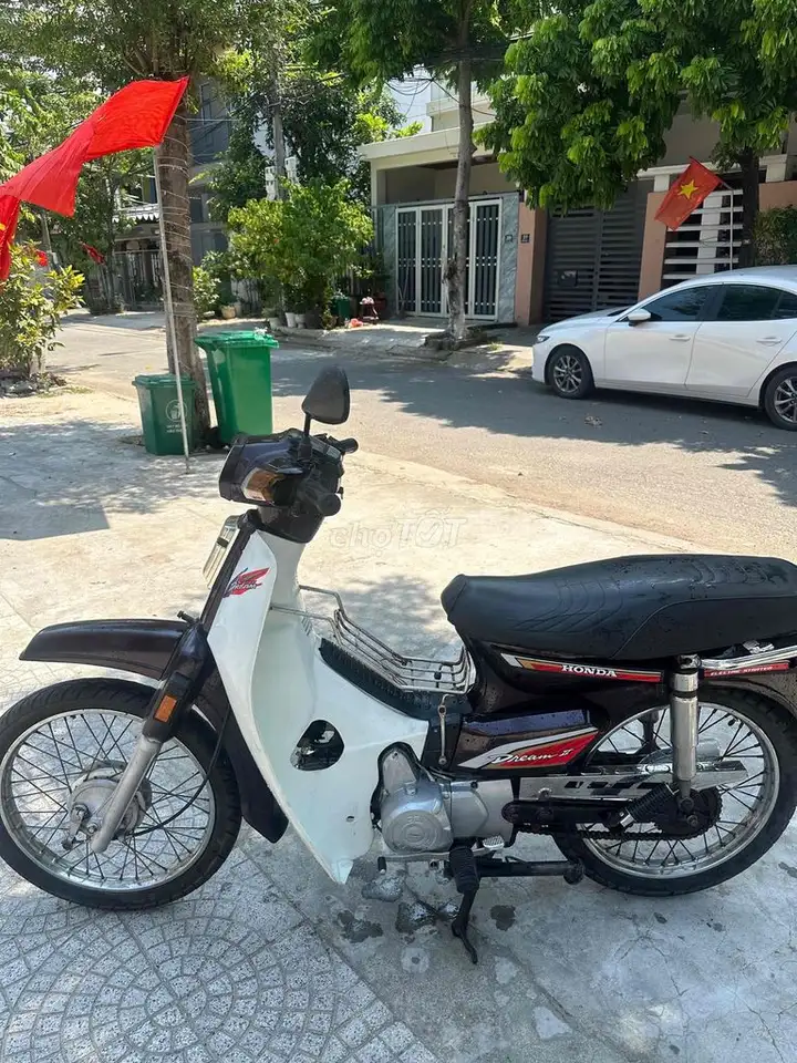 Honda Dream белый, коричневый, полуавтомат