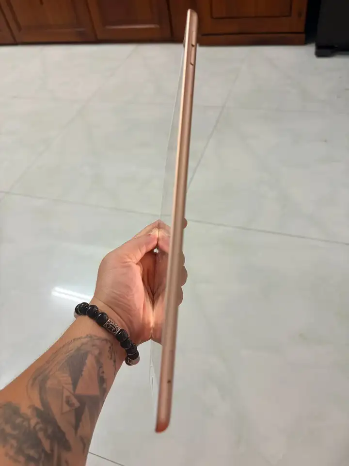 iPad (7-го поколения) 32 ГБ Wi-Fi + Cellular