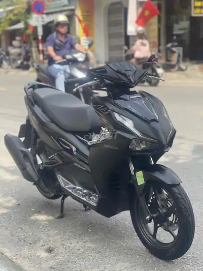 Honda Airblade Black 2022 8000km zin