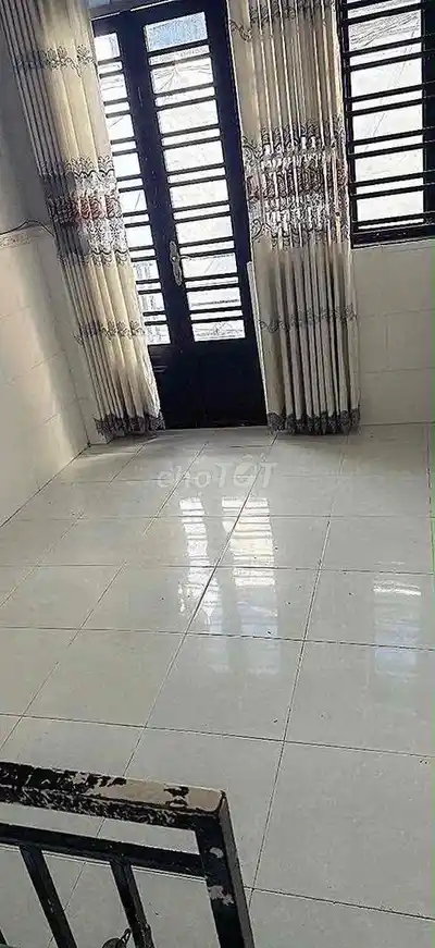 Аренда отдельного небольшого дома, в 25 метрах от фасада улицы Ван Киеп