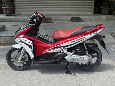 Honda Airblade 110i 2012 Красно-белый оригинал в отличном состоянии