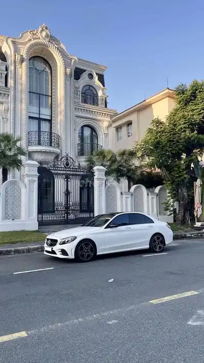 Mercedes-Benz C300 AMG 2021 Белый