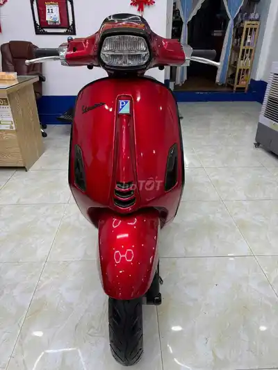 Piaggio Vespa Sprint iGet ABS 2020, красный candy