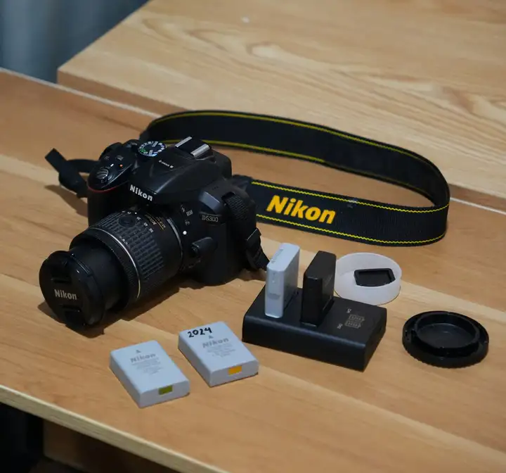 Nikon D5300 Kit с объективом и адаптерами