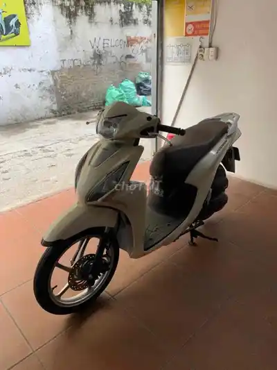 Honda Vision 2024 Классический кремовый