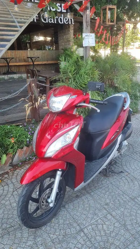 Honda Vision 2012, красный