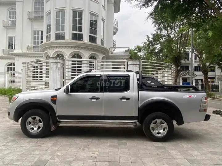 Ford Ranger 2012 Серебристый Механика