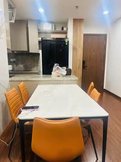 Квартира с 3 спальнями и мебелью в Vinhomes Ocean Park