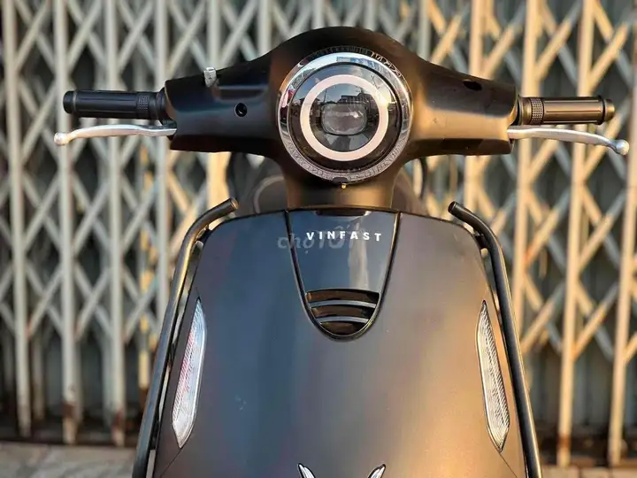 Электроскутер VinFast Evo200 2025 Черный 7 000 км