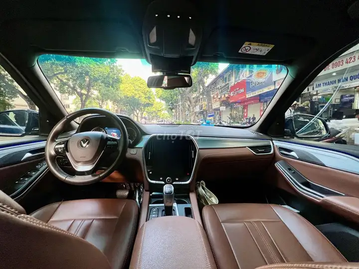 VinFast Lux SA2.0 2020 Синий