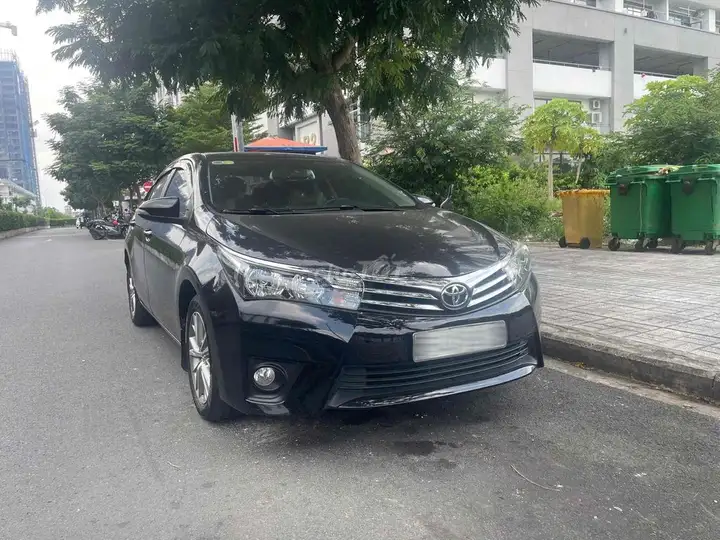 Toyota Corolla Altis 2016 черный автомат 45 000 км