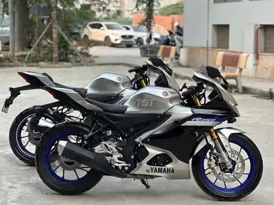 Yamaha R15M 2025 Серебристый черный