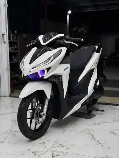 Vario 150 с обновлением до 160cc, белый, госномер TP