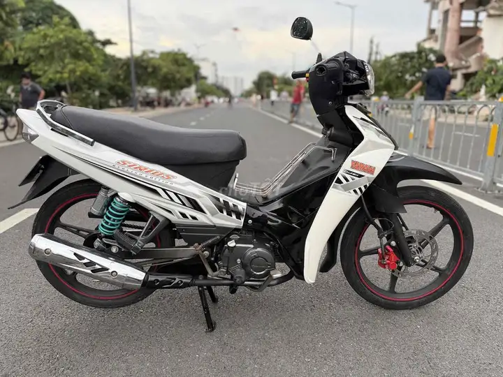 Yamaha Sirius 50cc черно-белый, полуавтомат