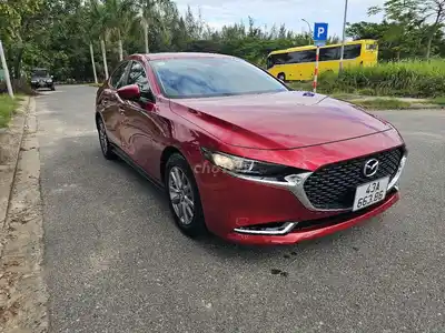 Mazda 3 2021 Luxury 17.000 км Красная