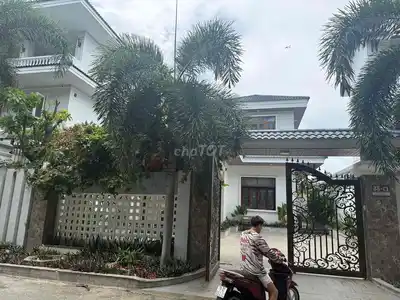 Вилла у парка Винь Дьем Чунг