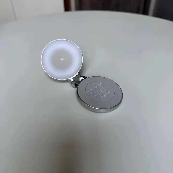 Telesin селфи свет на MagSafe с зеркалом