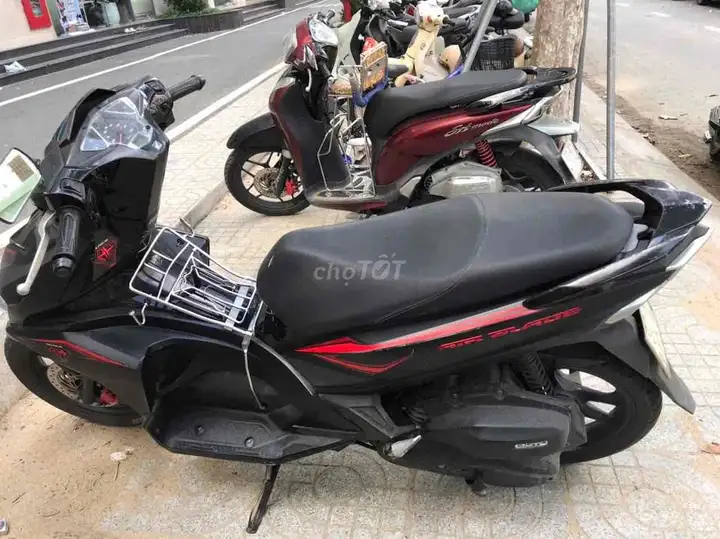 Honda Air Blade 2016 Черный