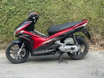 Honda Air Blade 110 FI 2012 красно-чёрный Ханой