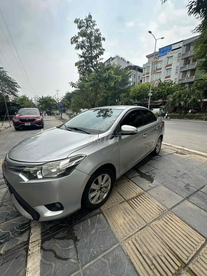 Toyota Vios 2015 Механика Серебристый 220000 км