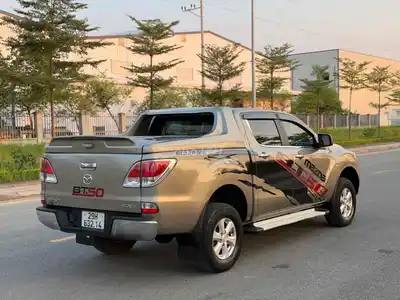 Mazda BT-50 2014 Песочный Механика 4WD