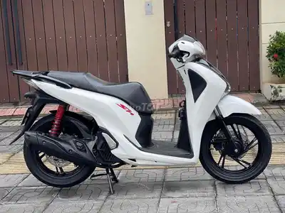 Honda SH 150i 2019 белый 30 000 км, от владельца
