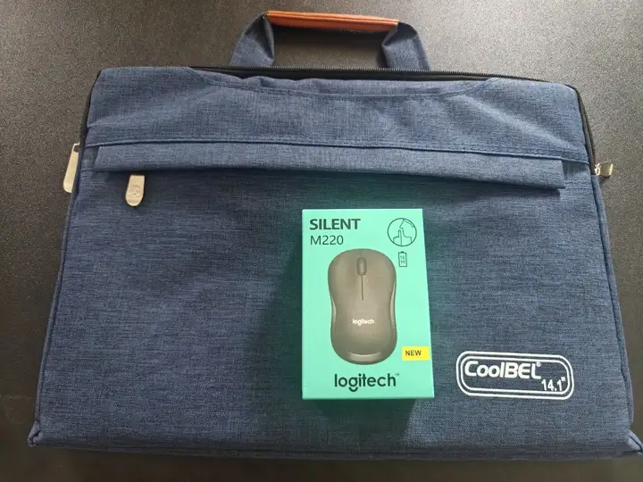 Сумка для ноутбука и мышь Logitech