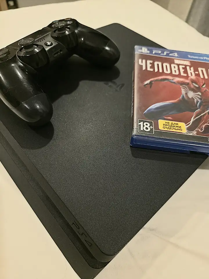 PS4 SLIM